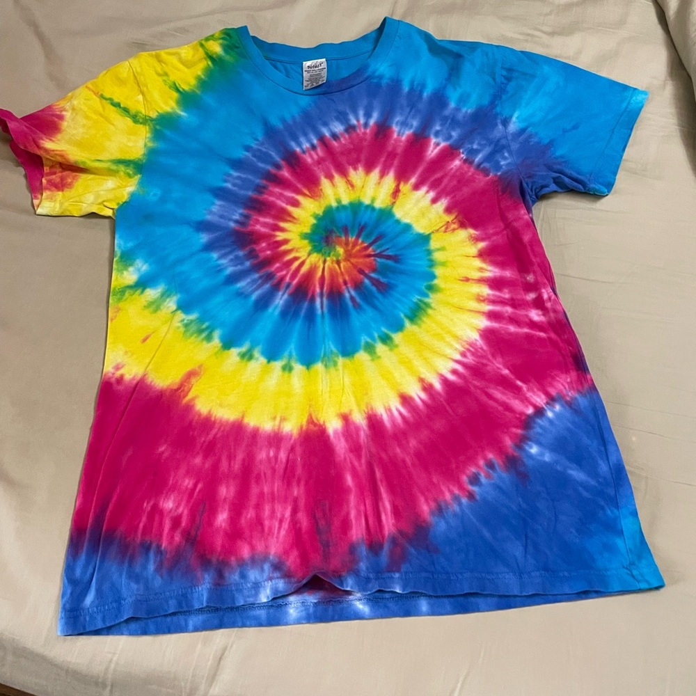 Spirit Vibrant Swirl Tie-Dye Kids Tee